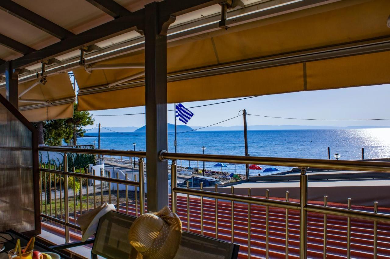 Meliton Inn Hotel & Suites By The Beach Neos Marmaras Exterior foto