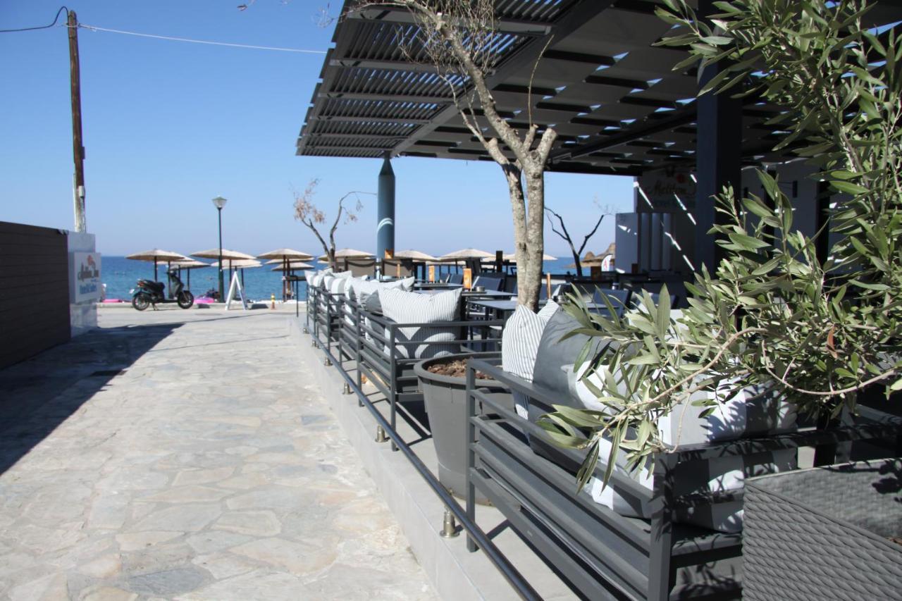 Meliton Inn Hotel & Suites By The Beach Neos Marmaras Exterior foto